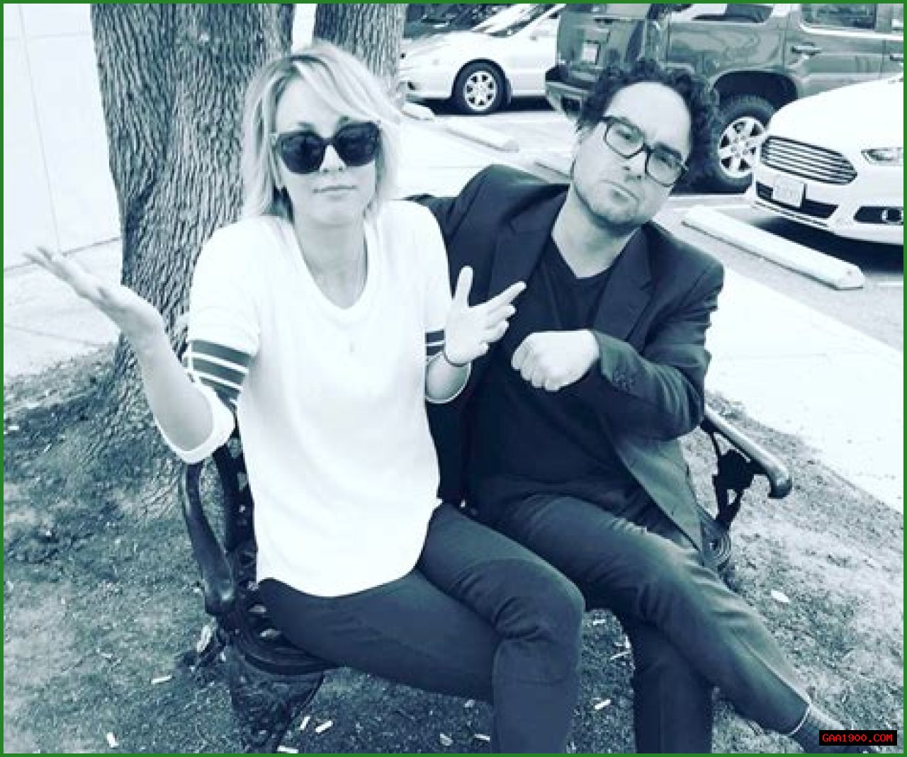 Kaley Cuoco, Johnny Galecki Slam Hookup Rumors: 'Just Best of Buds'