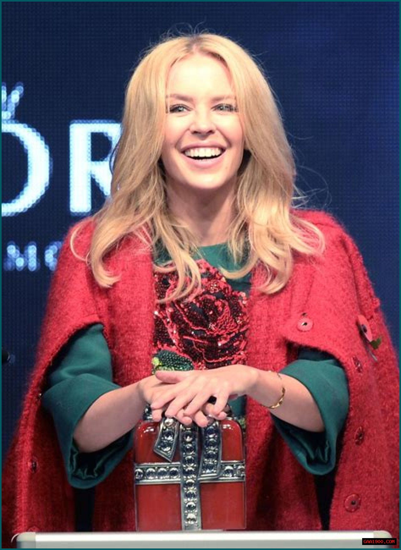 Kylie Minogue to Switch On Oxford Street Christmas Lights