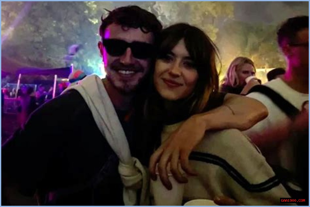 Paul Mescal & Daisy Edgar-Jones Have a ‘Normal People’ Reunion at Glastonbury: See Photo