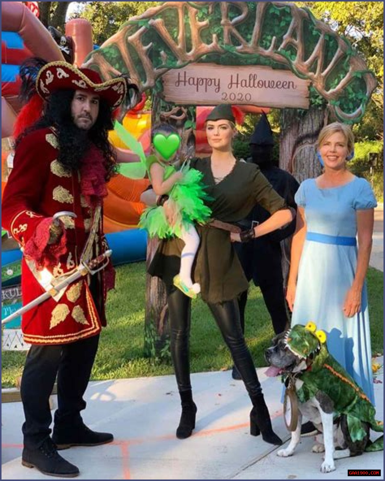 The best five celebrity family Halloween Costumes